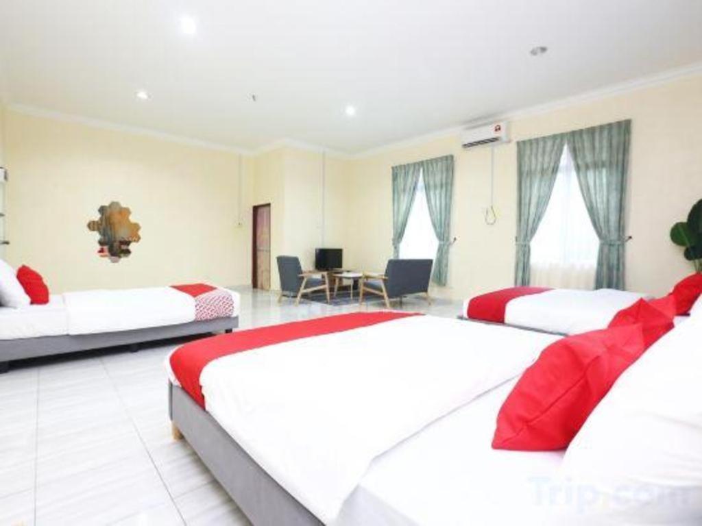 Kampung Raja Oyo 89607 Aloha Chalet מראה חיצוני תמונה