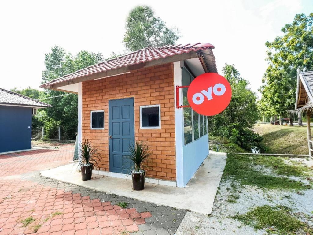 Kampung Raja Oyo 89607 Aloha Chalet מראה חיצוני תמונה