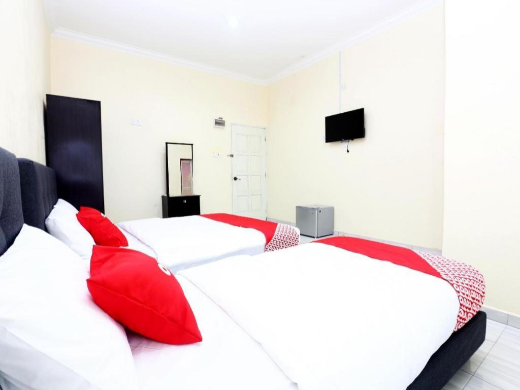Kampung Raja Oyo 89607 Aloha Chalet מראה חיצוני תמונה