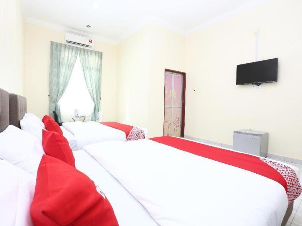Kampung Raja Oyo 89607 Aloha Chalet מראה חיצוני תמונה