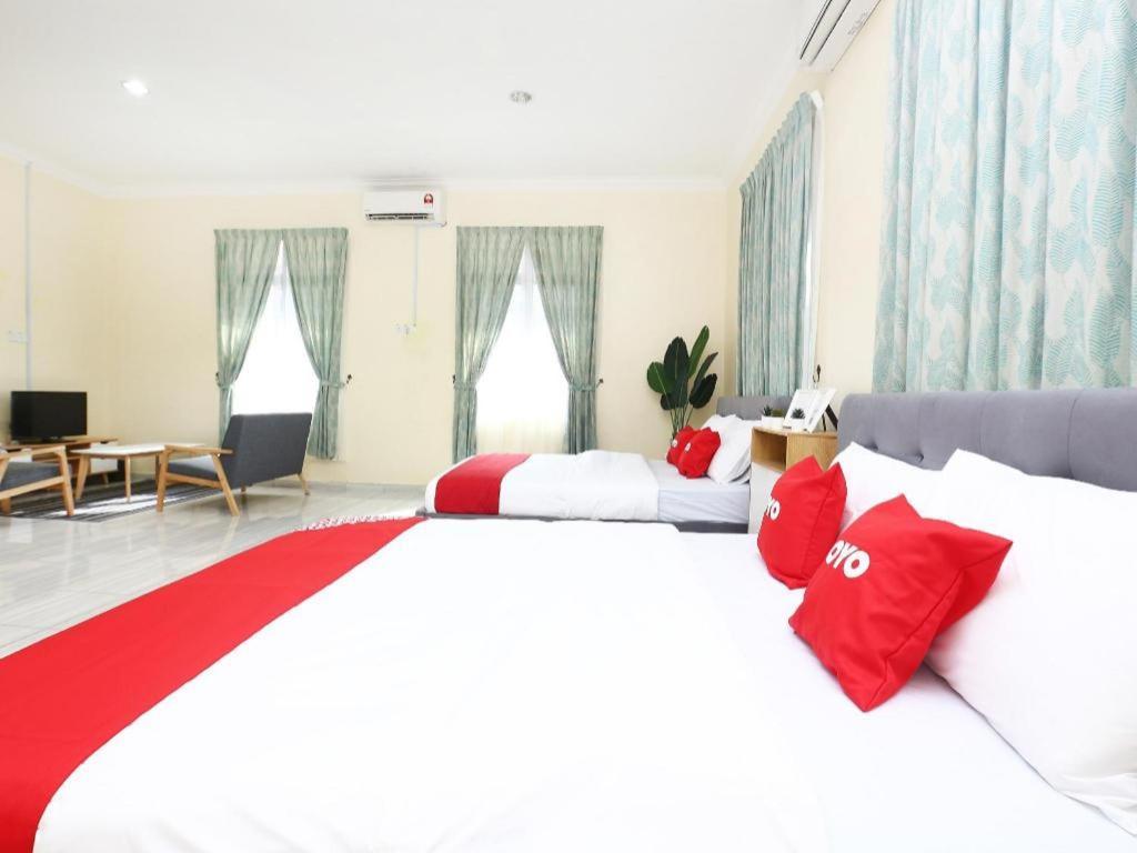 Kampung Raja Oyo 89607 Aloha Chalet מראה חיצוני תמונה