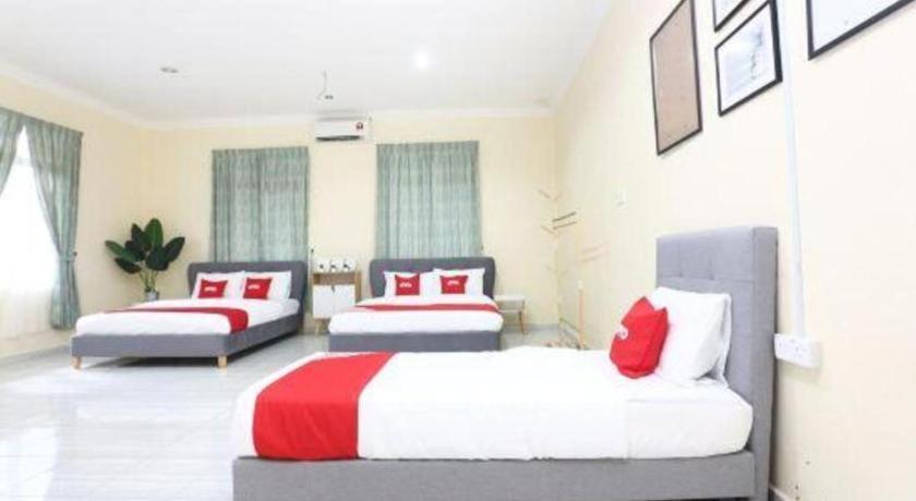 Kampung Raja Oyo 89607 Aloha Chalet מראה חיצוני תמונה