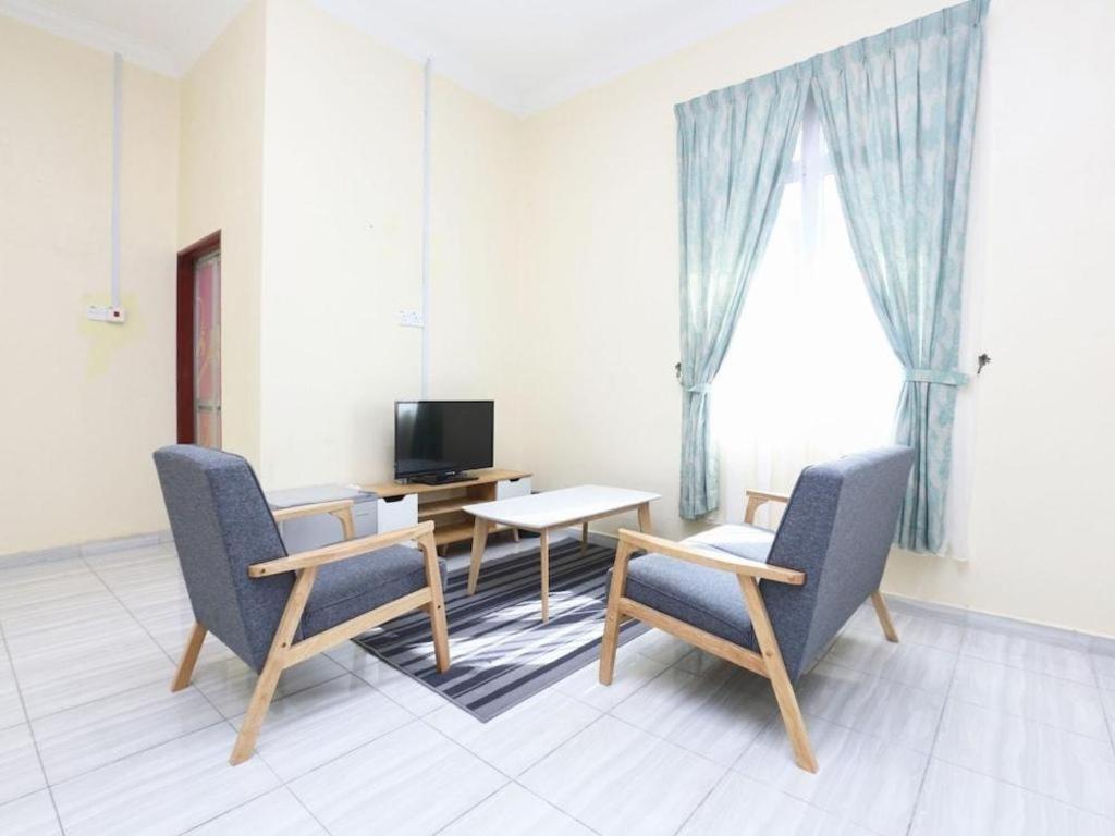 Kampung Raja Oyo 89607 Aloha Chalet מראה חיצוני תמונה