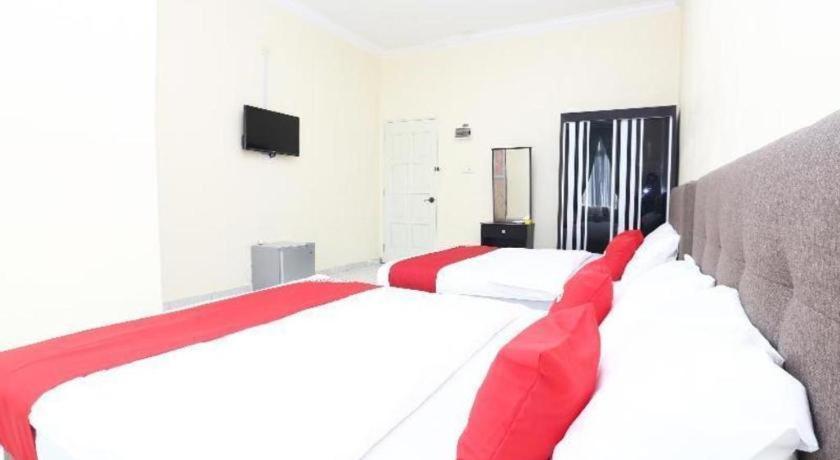 Kampung Raja Oyo 89607 Aloha Chalet מראה חיצוני תמונה