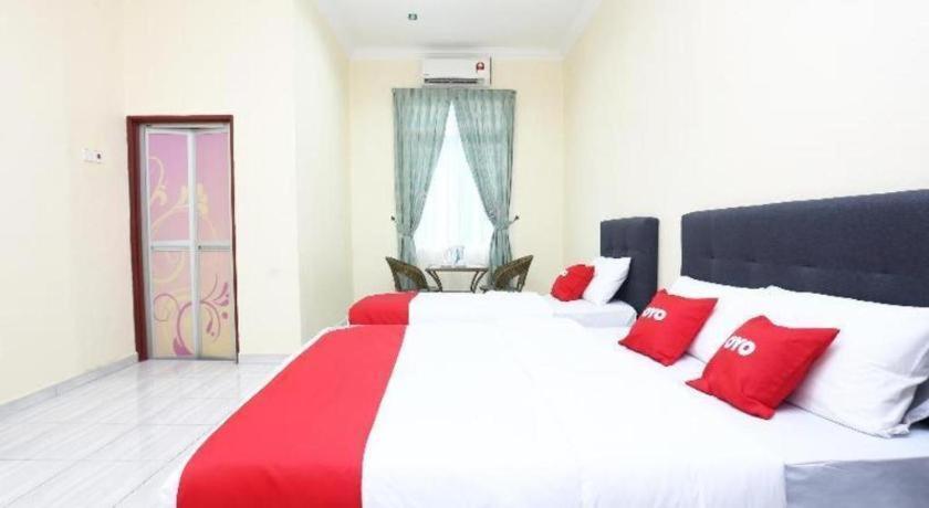 Kampung Raja Oyo 89607 Aloha Chalet מראה חיצוני תמונה