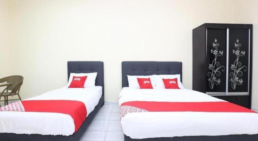 Kampung Raja Oyo 89607 Aloha Chalet מראה חיצוני תמונה