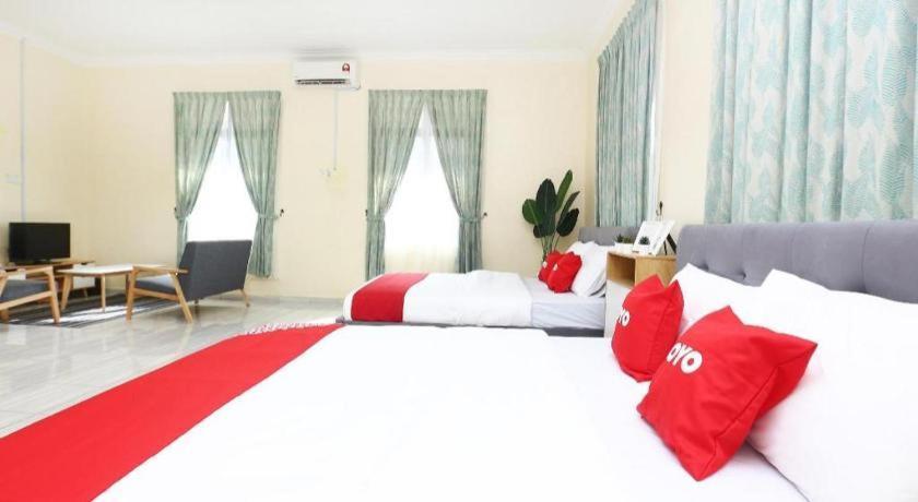 Kampung Raja Oyo 89607 Aloha Chalet מראה חיצוני תמונה