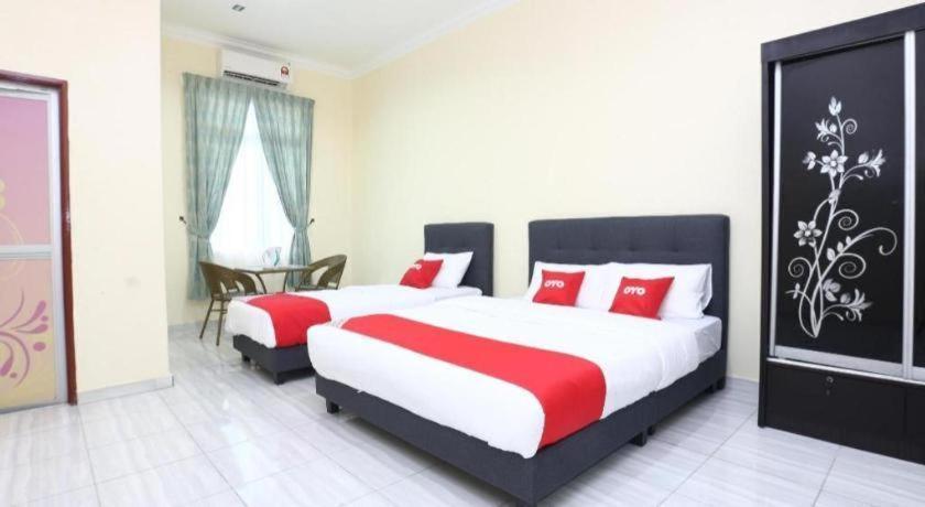 Kampung Raja Oyo 89607 Aloha Chalet מראה חיצוני תמונה