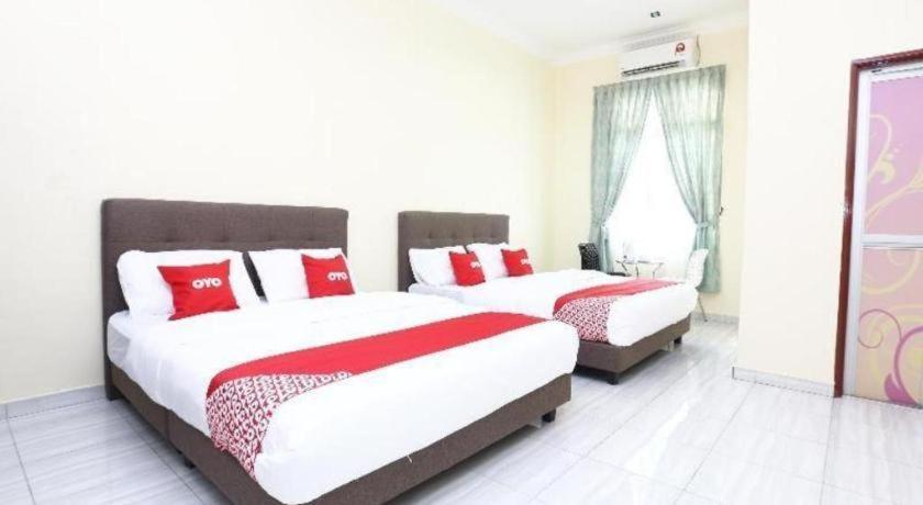 Kampung Raja Oyo 89607 Aloha Chalet מראה חיצוני תמונה