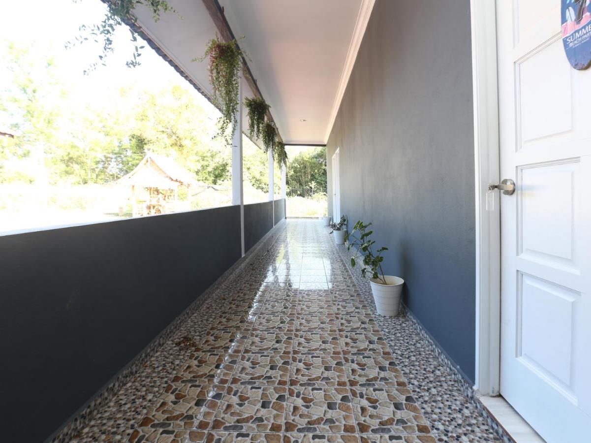 Kampung Raja Oyo 89607 Aloha Chalet מראה חיצוני תמונה