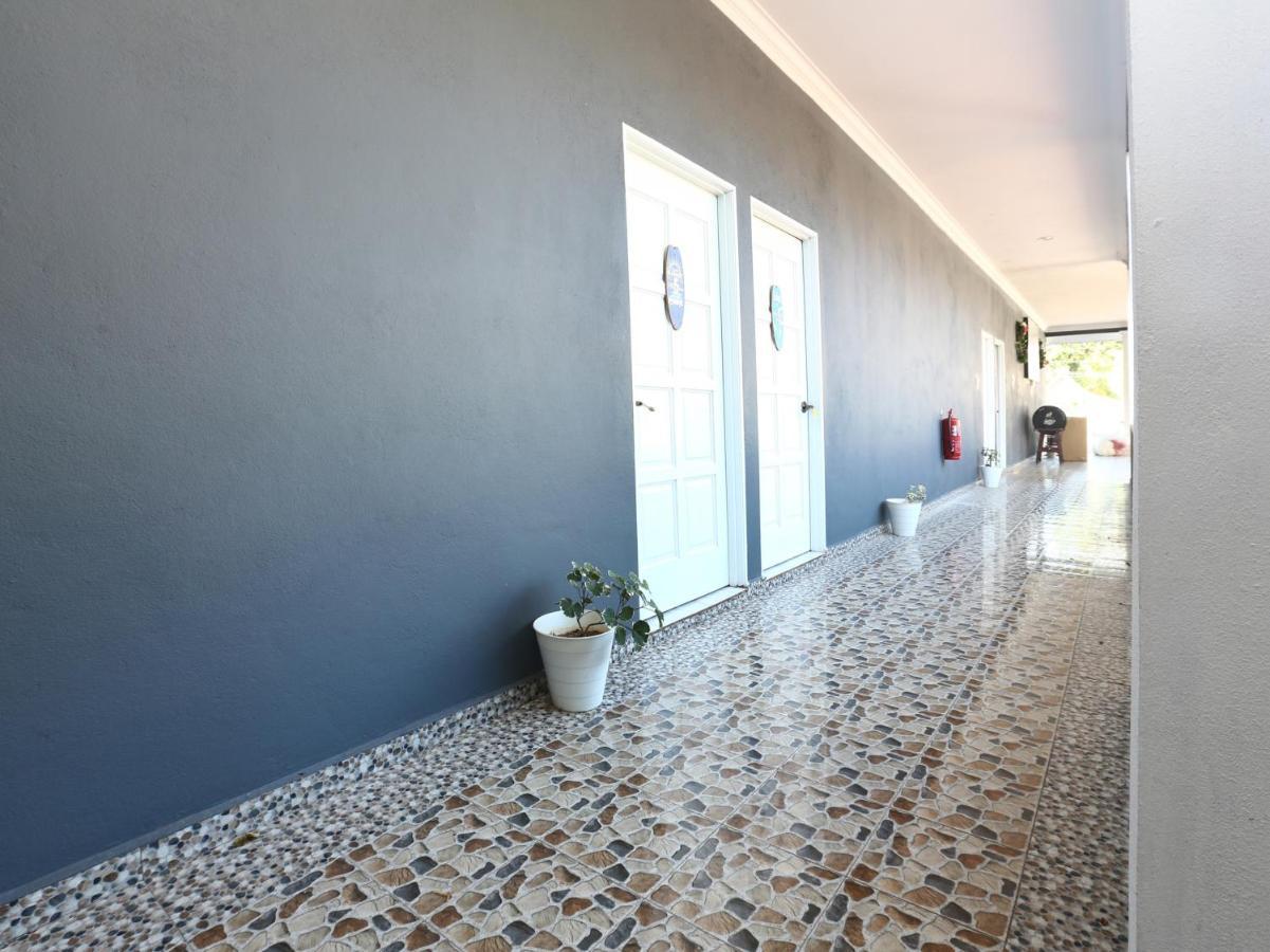Kampung Raja Oyo 89607 Aloha Chalet מראה חיצוני תמונה