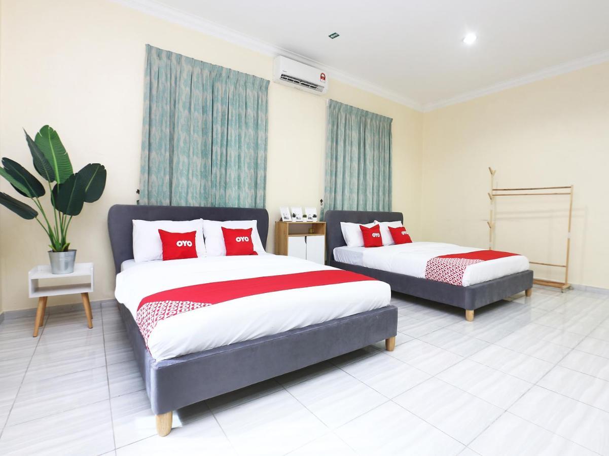 Kampung Raja Oyo 89607 Aloha Chalet מראה חיצוני תמונה