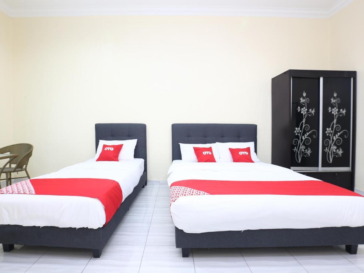Kampung Raja Oyo 89607 Aloha Chalet מראה חיצוני תמונה