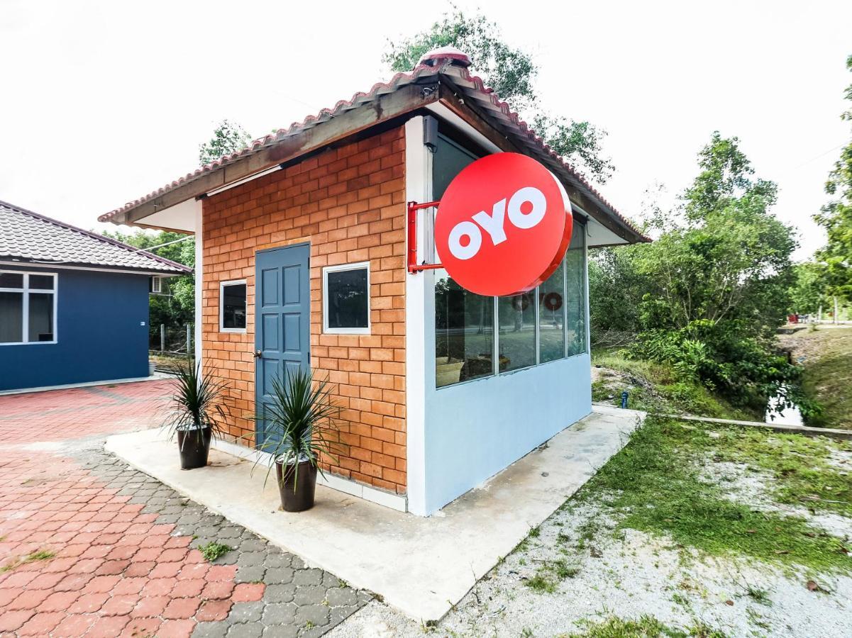 Kampung Raja Oyo 89607 Aloha Chalet מראה חיצוני תמונה