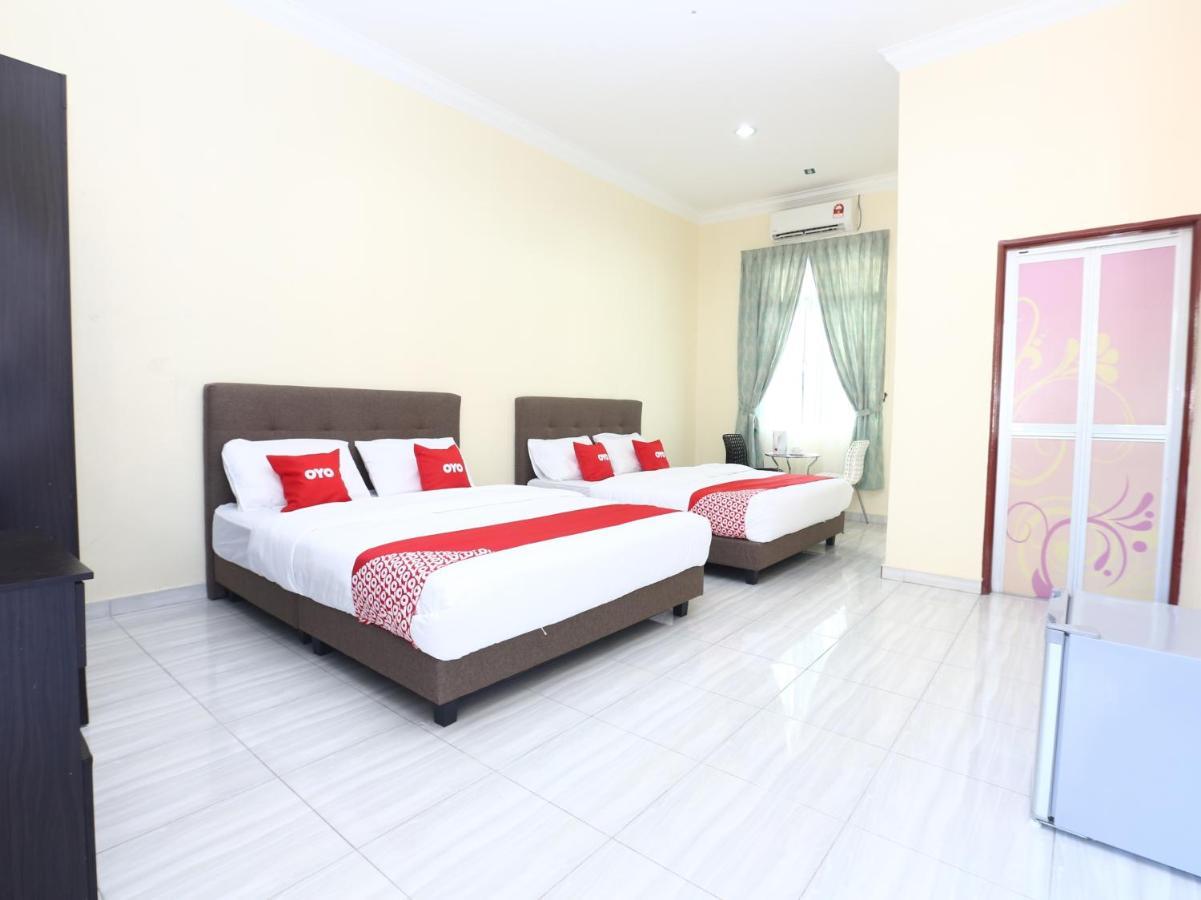 Kampung Raja Oyo 89607 Aloha Chalet מראה חיצוני תמונה